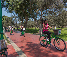 Bike ride in El Olivar park